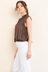 Co'Couture :  Balloon top with lace details Idun | brown - img8
