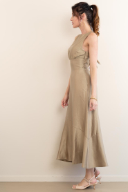 Aaiko |  Shiny midi dress Michelle | green | Picture 7