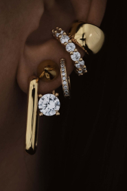 Billion Avenue |  Earcuff with rhinestones Iris | gold | Picture 2