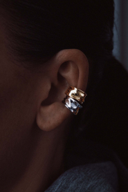 Billion Avenue |  Rhodium-plated earcuff Molten Ara Small | silver | Picture 2