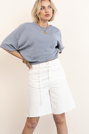 Club L'avenir |  Denim baggy short Elva | white | Picture 5