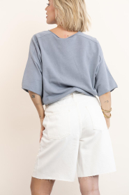 Club L'avenir |  Denim baggy short Elva | white | Picture 9