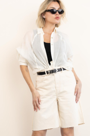Club L'avenir |  Denim baggy short Elva | natural | Picture 4