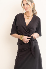 Club L'avenir |  Jersey top with tie Marisol | dark brown | Picture 4