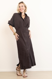 Club L'avenir |  Cotton maxi dress Hania | brown | Picture 5