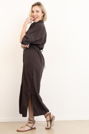 Club L'avenir |  Cotton maxi dress Hania | brown | Picture 6