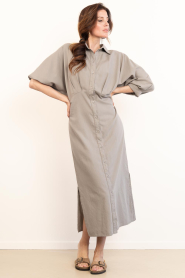 Club L'avenir |  Cotton maxi dress Hania | taupe | Picture 5
