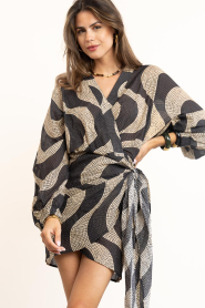 The Belle of the Beach |  Cotton mini dress with print Suzy | black & white | Picture 5