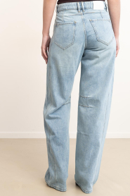 Haute L'Amitié :  Barrel jeans Drew | blue - img9