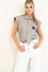 Haute L'Amitié |  Sleeveless blouse with tie Chess | taupe | Picture 6