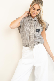 Haute L'Amitié |  Sleeveless blouse with tie Chess | taupe | Picture 7