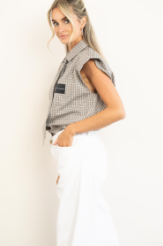 Haute L'Amitié |  Sleeveless blouse with tie Chess | taupe | Picture 8
