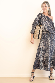 The Belle of the Beach :  Off shoulder maxi dress Alaya | animal print - img4