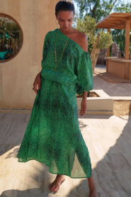 The Belle of the Beach |  Off shoulder maxi dress Alaya | green | Picture 2