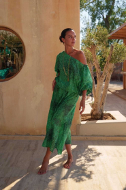 The Belle of the Beach |  Off shoulder maxi dress Alaya | green | Picture 1