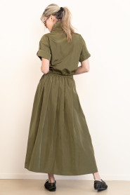 Ibana |  Shiny maxi skirt Sana | green | Picture 8