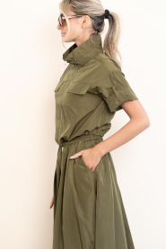 Ibana |  Shiny bomber blouse Tamili | green | Picture 6