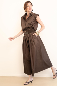Ibana |  Sleeveless bomber blouse Tanai | brown | Picture 3