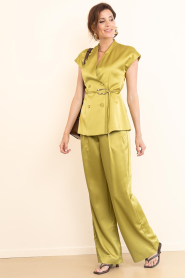 Ibana |  Silk shiny top Teja | green | Picture 3