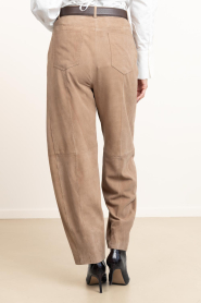 Ibana |  Suede barrel pants Parla | camel | Picture 7