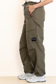 Haute L'Amitié :  Cargo pants Thalia | dark green - img5