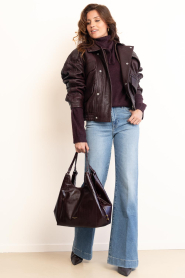 Gianni Chiarini |  Leather shoulder bag with print Dua | burgundy | Picture 2