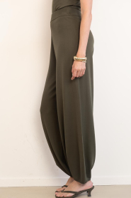 Herskind |  Viscose stretch balloon pants Clark | green | Picture 4