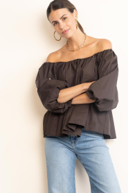 Copenhagen Muse |  Off shoulder top Shirley | brown | Picture 5