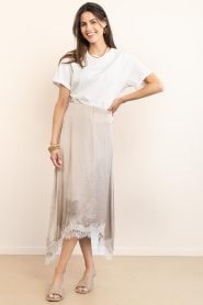 Co'Couture |  Satin skirt with lace detail Idun | natural | Picture 6