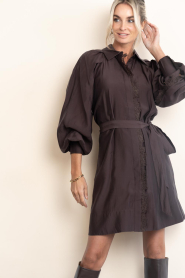 Copenhagen Muse |  Blouse dress with puffed sleeves Molly | brown | Picture 4