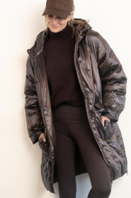 Aaiko |  Long shiny puffer jacket Jolie | dark brown | Picture 5