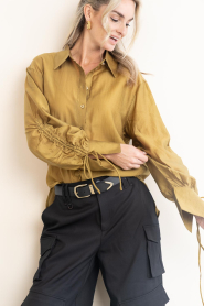 Aaiko |  Shiny blouse with gathered sleeves Marel | green | Picture 2