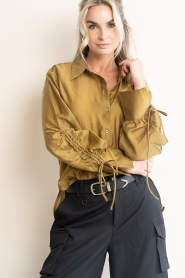 Aaiko |  Shiny blouse with gathered sleeves Marel | green | Picture 7