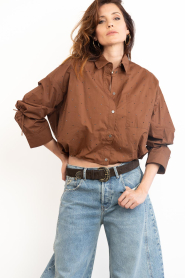 Aaiko |  Cropped blouse with rhinestones Mikkie | brown | Picture 2