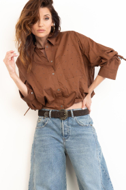Aaiko |  Cropped blouse with rhinestones Mikkie | brown | Picture 4