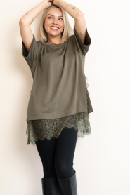 Co'Couture |  T-shirt with lace Larson | green | Picture 4