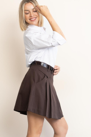 Co'Couture :  Pleated mini-skirt Luna | dark brown - img5