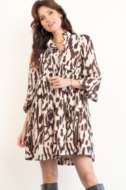Est'Seven |  Viscose mini dress with print Jade | brown | Picture 2