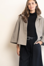 Club L'avenir |  Poncho Sady | taupe | Picture 5