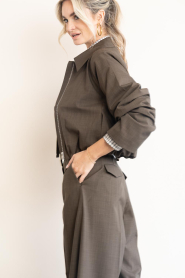 Herskind |  Cropped barrel bomber jacket Stella | khaki | Picture 7