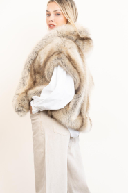 STUDIO AR |  Faux fur bodywarmer Olena | beige | Picture 7