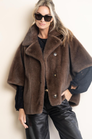 STUDIO AR |  Faux fur cape jacket | choco | Picture 2