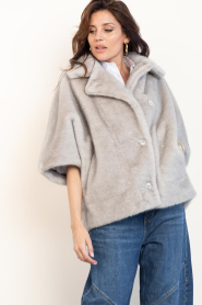 STUDIO AR |  Faux fur cape jacket Clara | grey | Picture 8