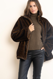 STUDIO AR :  Faux fur jacket with drawstring Frankie | olive - img4