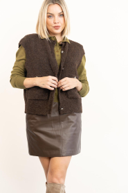 STUDIO AR |  Knitted bouclé cardigan Idony | dark brown | Picture 7