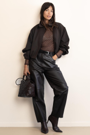 Cala Jade |  Hand braided leather bag Misu M | brown | Picture 7