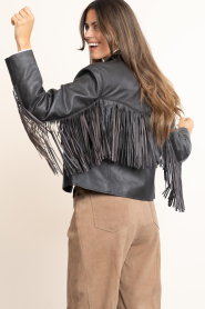 Alter Ego |  Leather fringe jacket Charlie | bruin | Picture 10