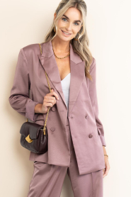Sessun |  Leather shoulder bag Diviluz Puffy | plum | Picture 4