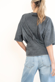 Haute L'Amitié |  Fitted T-shirt Romie | grey | Picture 8