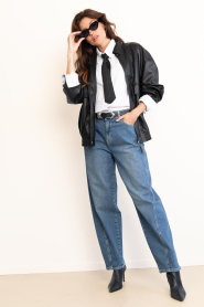 Haute L'Amitié :  Faux leather bomber jacket Rizz | black - img3